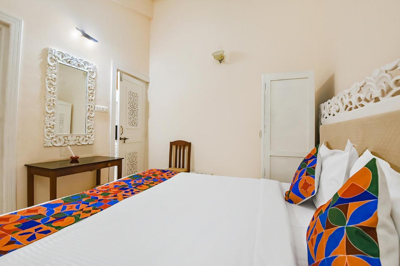 Fabhotel Prime Tanjo Highland With Pool - 500M From Calangute Beach カンドリム エクステリア 写真